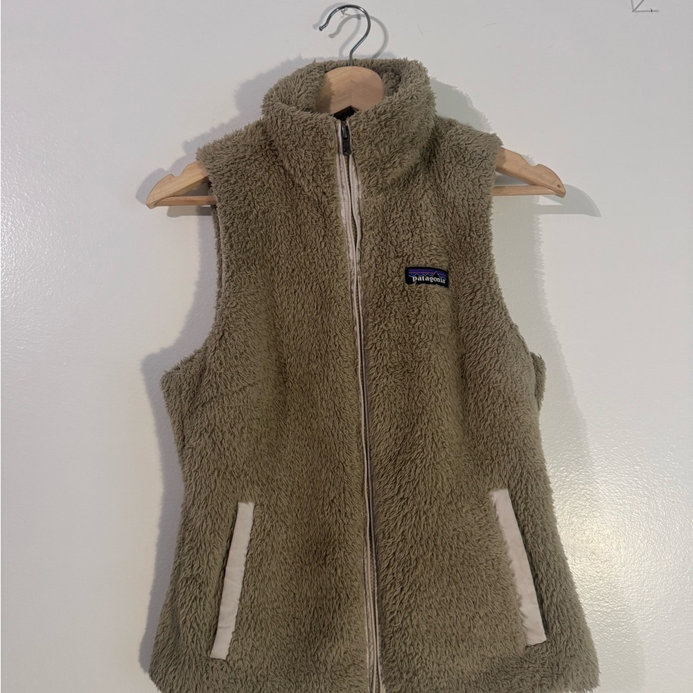 Patagonia Sherpa Vest in Olive